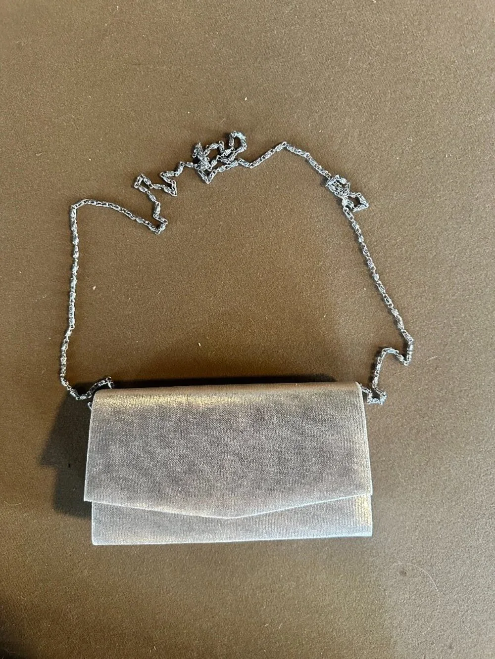 NWT Boohoo Structured Metallic Clutch Bag & Chain - Gold